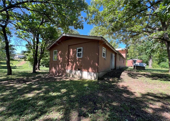 Building Photo - Potosi - 4 Bed, 3 bath Large home close to...