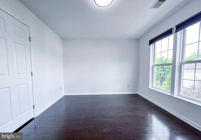 Building Photo - 3909 Beeker Mill Pl