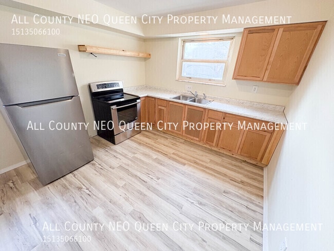 Building Photo - 2420 Ulrich Ave