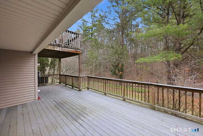 Building Photo - 42 Library Ln