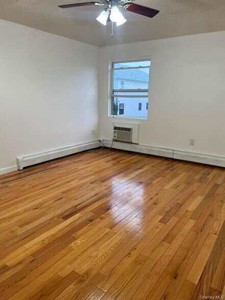Building Photo - 670 Schenck Ave