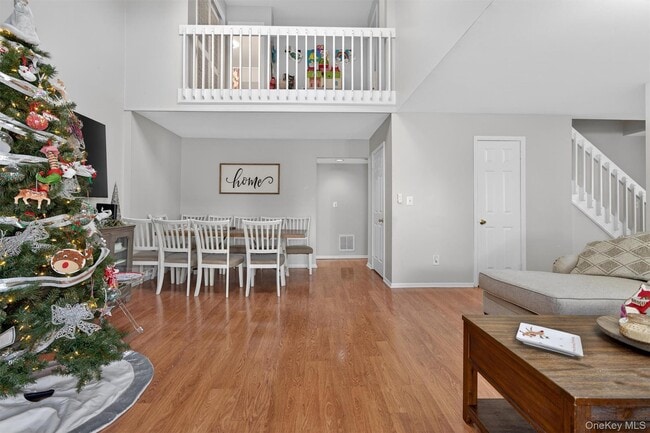 Building Photo - 36 Sycamore Ct