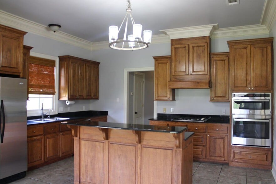 Building Photo - 19435 S Harrells Ferry Rd