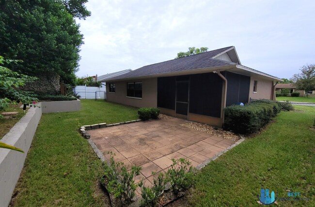 Building Photo - GORGEOUS 2 BEDS | 2 BATHS Home with a Sun Room and Garage in Port Richey Available for Rent! *Mov...