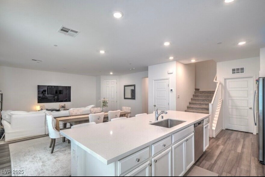 Building Photo - 7318 N Decatur Blvd