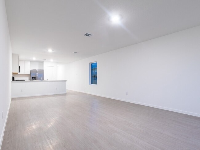 Building Photo - 31406 Pratola Serra Cir