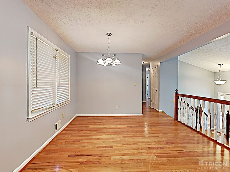 Building Photo - 793 Nottingham Dr
