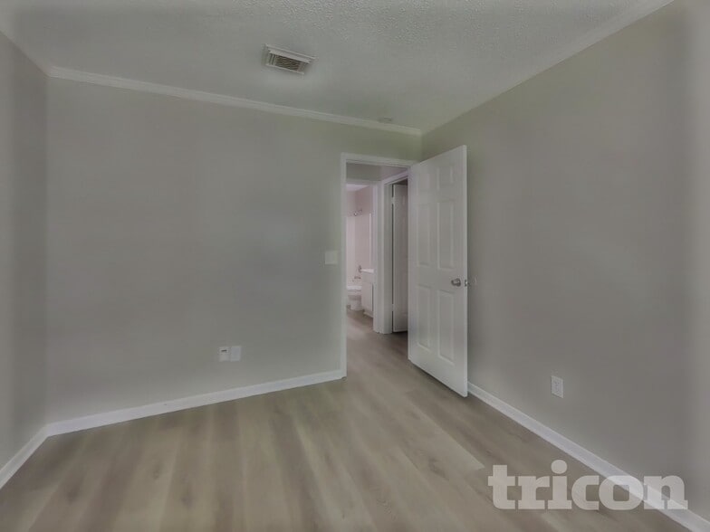 Building Photo - 13830 Keyworth Dr
