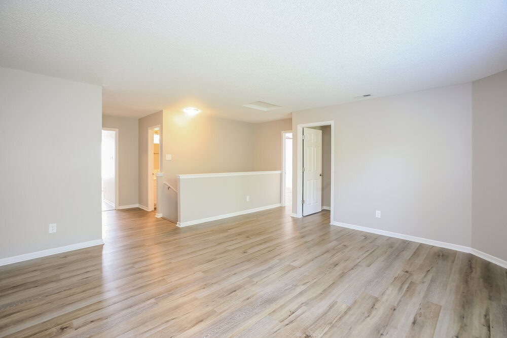 Building Photo - 6330 Alonzo Dr