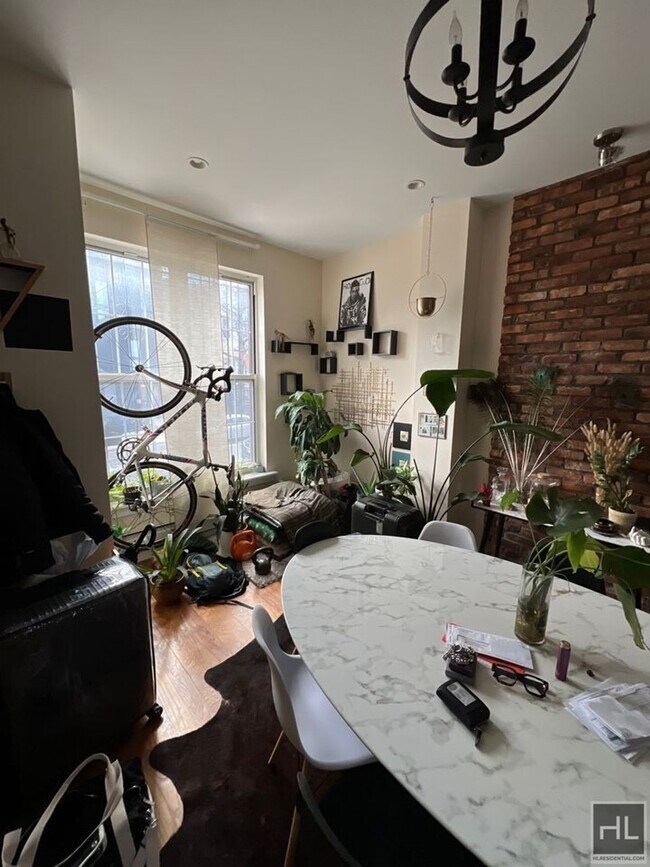 Building Photo - COOPER STREET