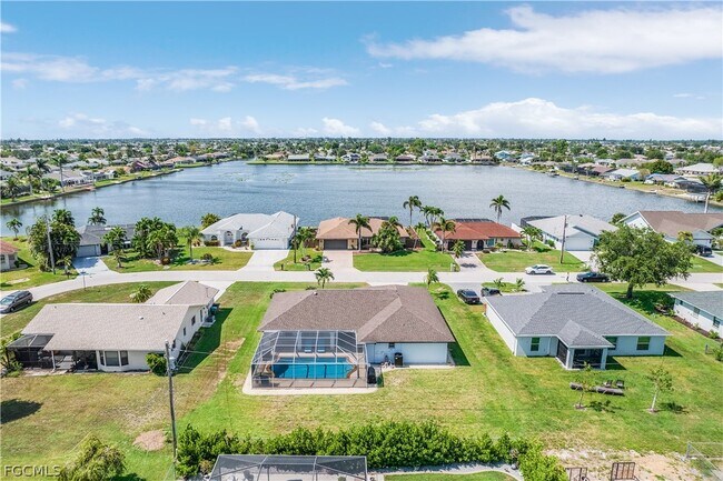 Building Photo - 428 SW 37th St