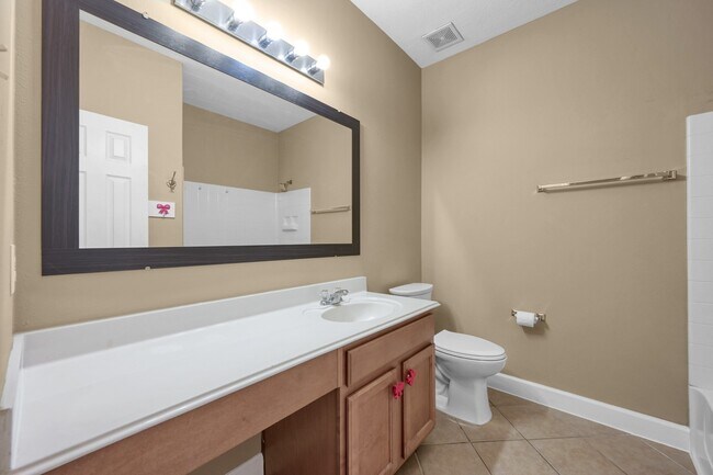 Building Photo - 952 Crannog Way