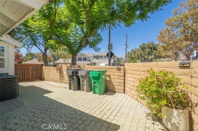 Building Photo - 850 Tucson Ct