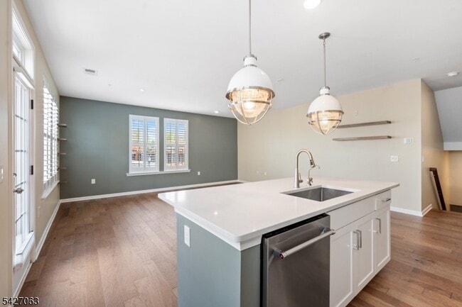 Building Photo - 49 Robeson St