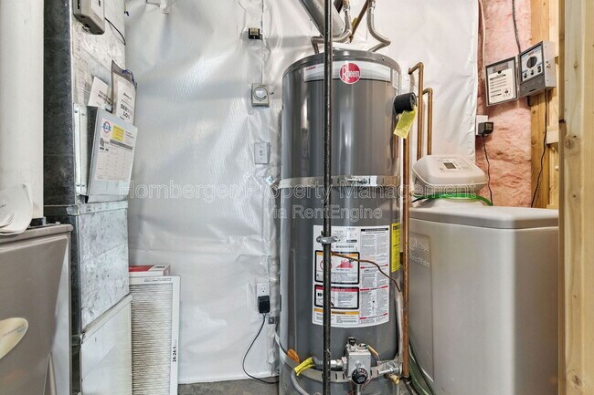 Building Photo - 3431 W 21st Ave