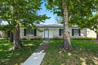 Building Photo - 1713 Japonica Ln