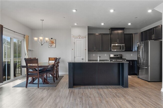 Building Photo - 5103 Spruce Rd