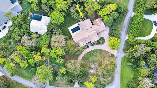 Building Photo - 67 Pacer Cir