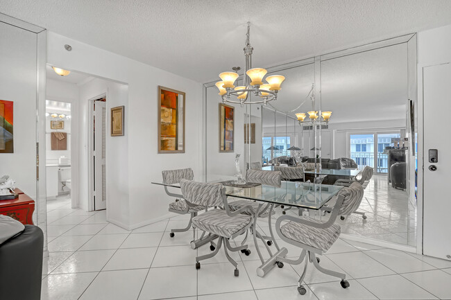 Building Photo - 3221 S Ocean Blvd