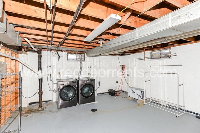 Building Photo - 4930 N Illinois St