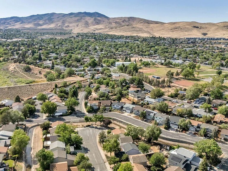 Building Photo - 2718 Powder Dr