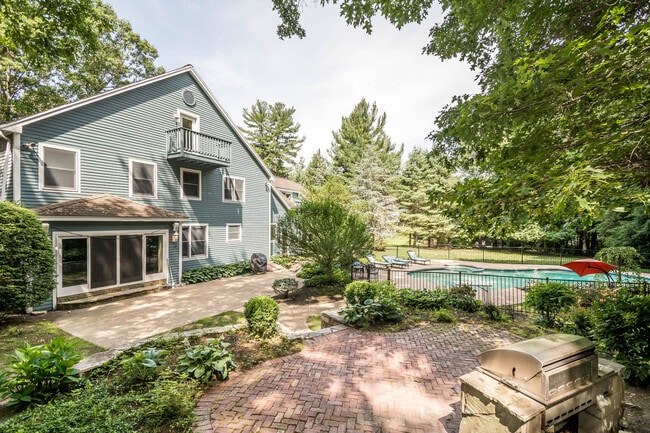 Building Photo - 8 Patriot Way