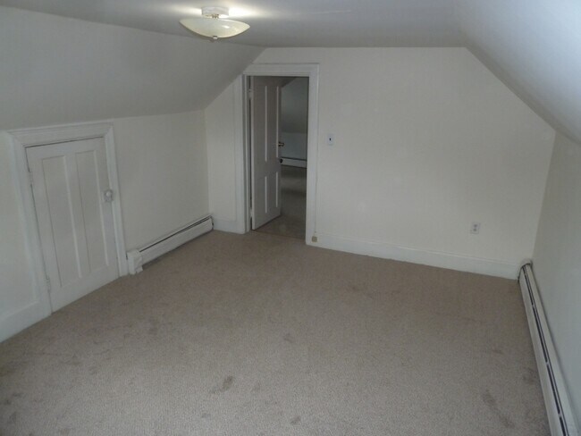 Building Photo - 28 East