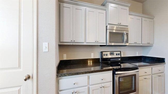 Building Photo - 3519 Summerway Dr