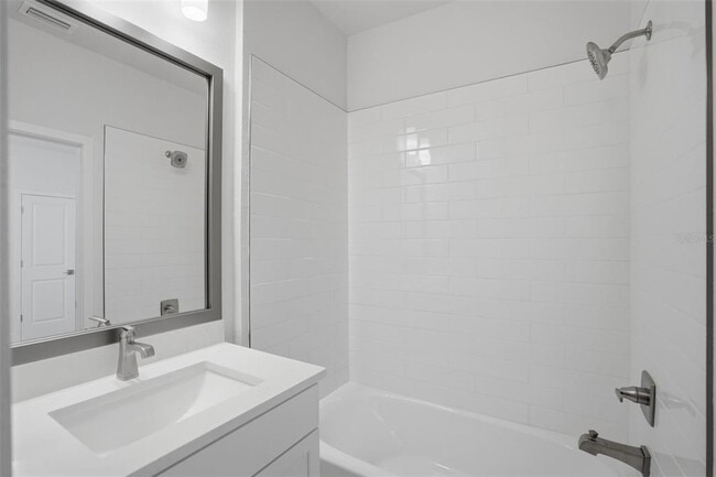 Building Photo - 2123 1st Ave N