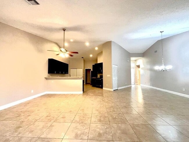 Building Photo - 1298 NW 15th Ave