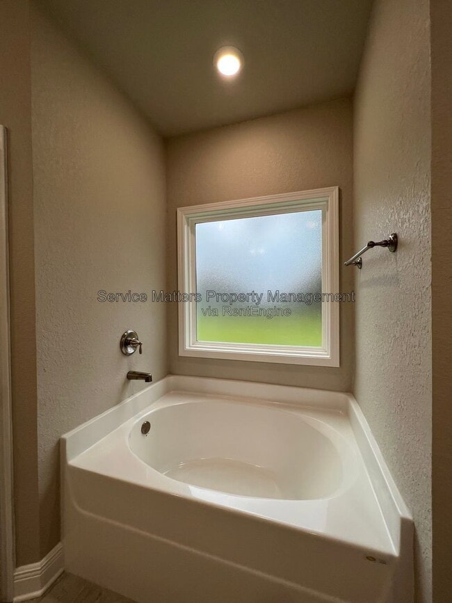Building Photo - 5349 Parkside Dr