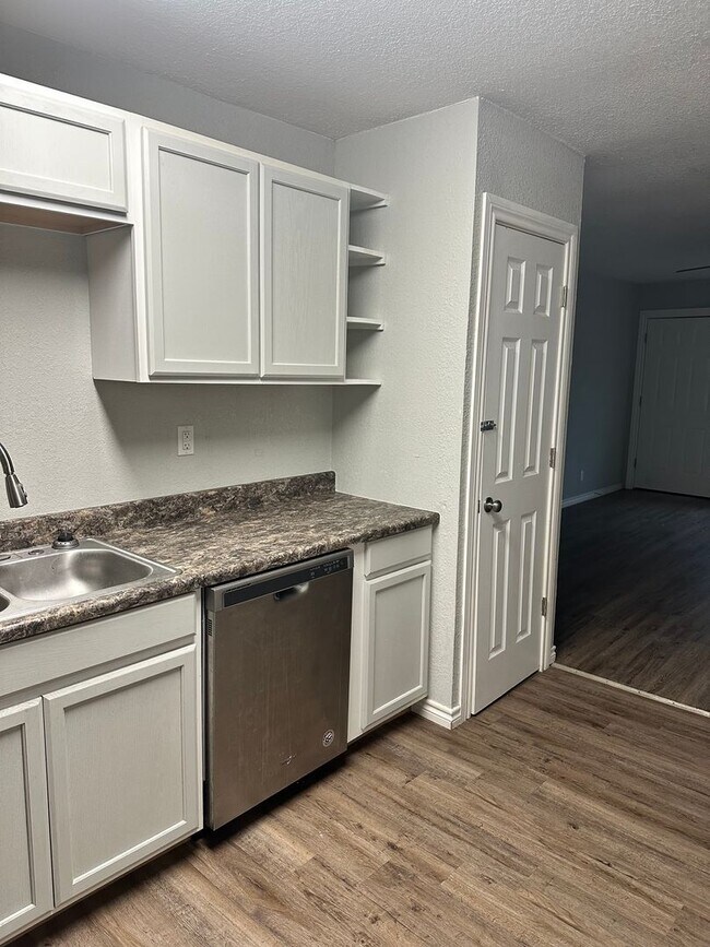 Building Photo - Great Home Located in the Lawton Heights Area! Pets Negotiable with Owner Approval!