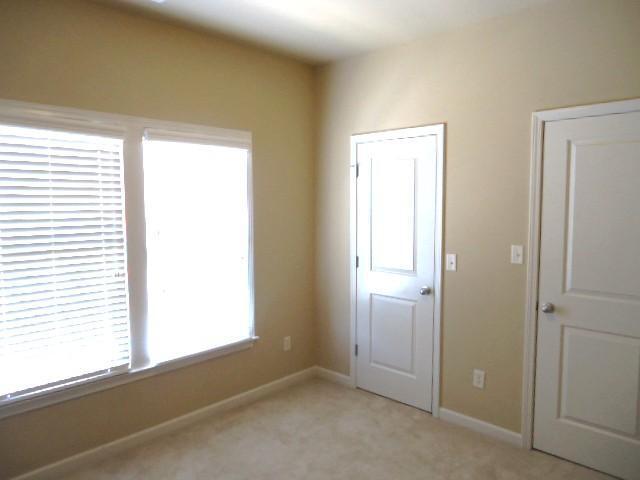Building Photo - 1315 Inverness Cove Dr