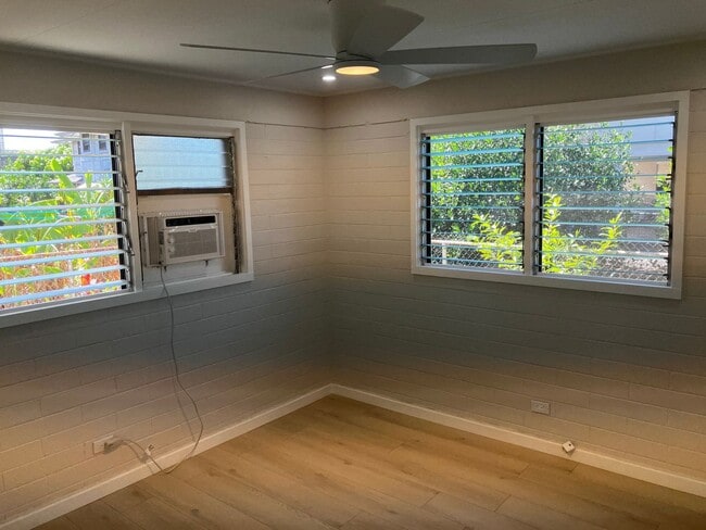 Building Photo - Pets Allowed 1BD 1BA 1PRK - 726 Hausten St Unit B