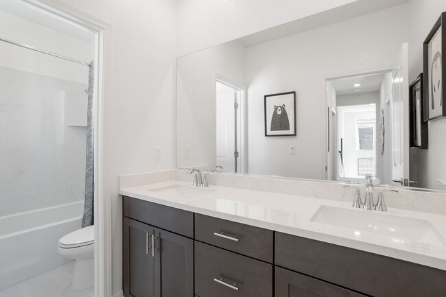 Building Photo - Gorgeous Home to Rent in Folsom!