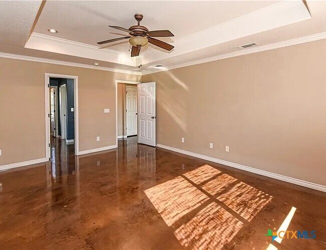 Building Photo - 4910 Bronze Dr