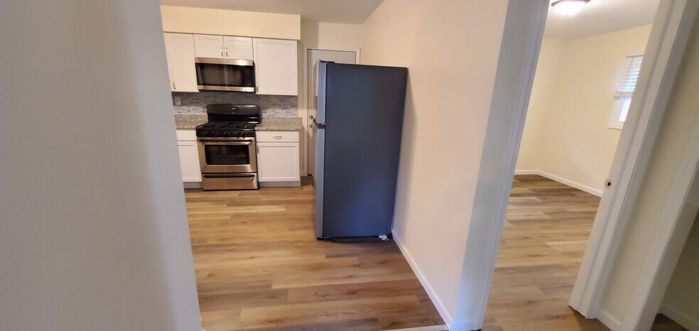 Building Photo - 5389 Aspen Ave