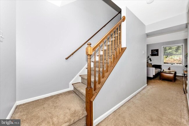Building Photo - 6631 Beach Dr