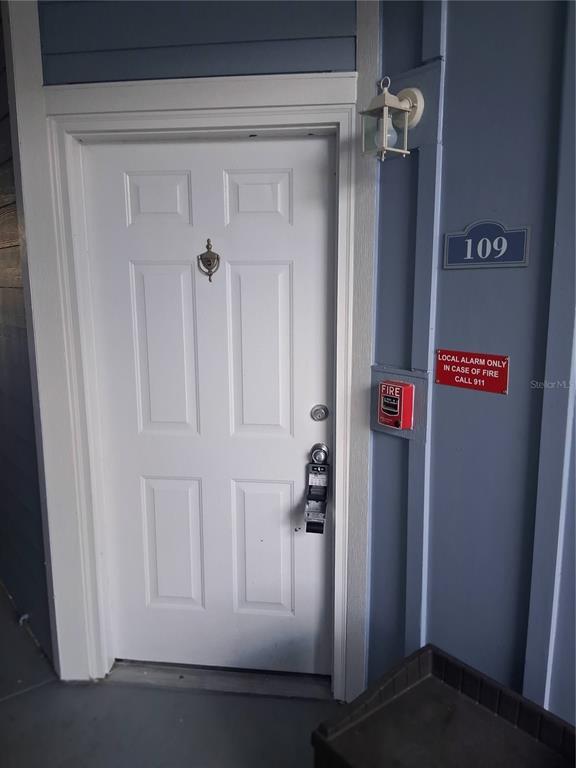 Building Photo - 2561 Grassy Point Dr