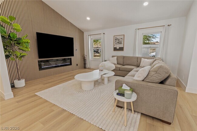 Building Photo - 4045 W Mardon Ave