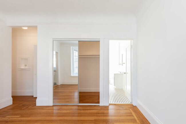 Building Photo - 3017 22nd St