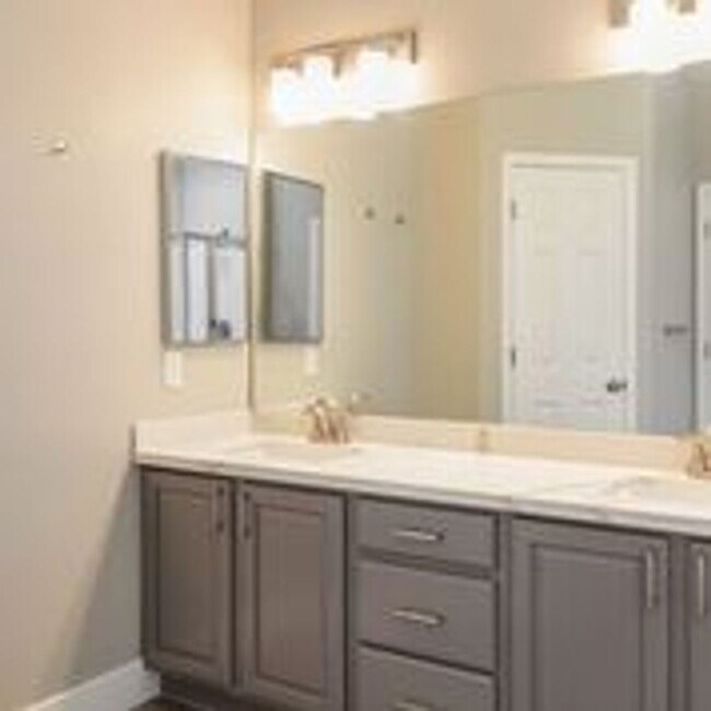 Building Photo - Welcome Home! Beautiful One Story Home in Aliante