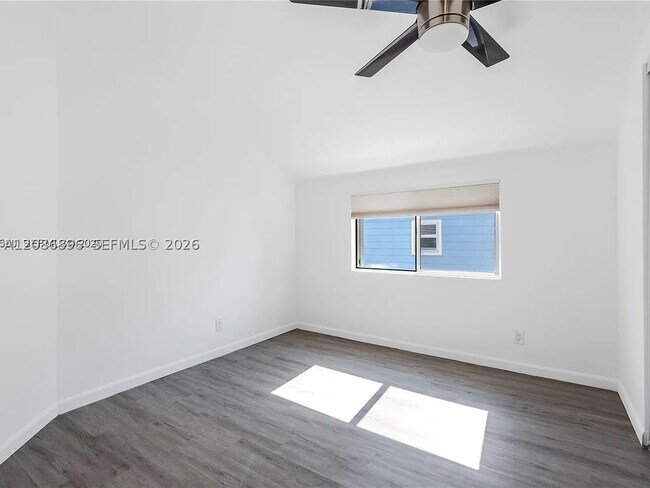 Building Photo - 5800 Rambler Rose Way