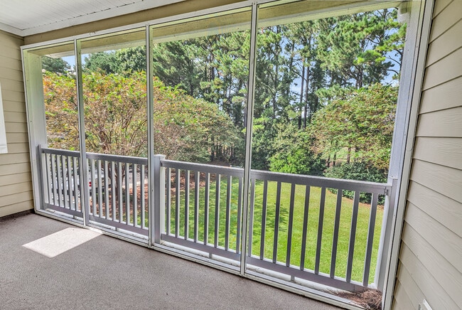Building Photo - 2450 Marsh Glen Dr