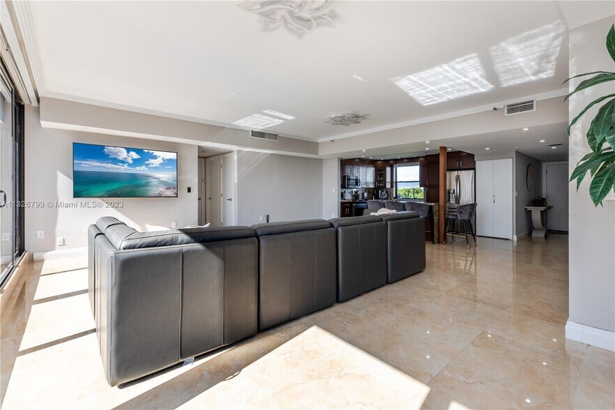 Building Photo - 408 Poinciana Island Dr