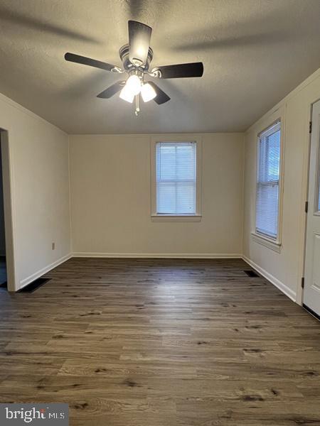 Building Photo - 12 W Main St