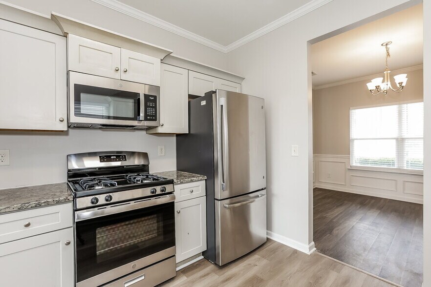 Building Photo - 326 Crescent Woode Dr
