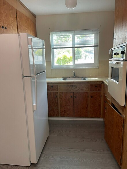 Building Photo - 632 Stannage Ave