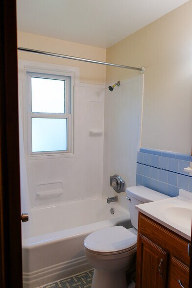 Bath - 1116 Bliss Dr