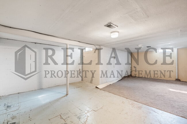 Building Photo - 363 N Woodlawn Blvd